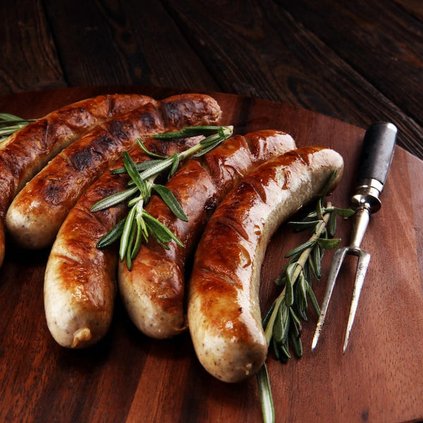 Schwedische Rentier Bratwurst mit Brennnessel